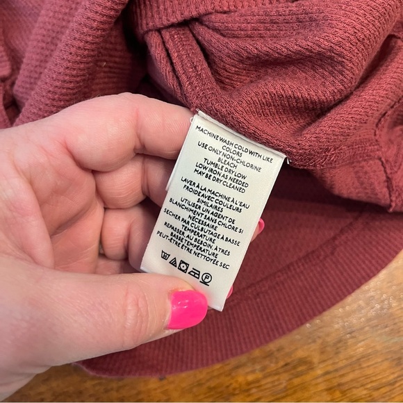 Free people Maroon long sleeve top rivets circles flare sleeve size medium - Picture 3 of 7